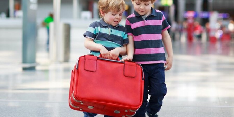 Çocuklarla Uçak Yolculuğu Yapacaklara 7 Altın Tavsiye